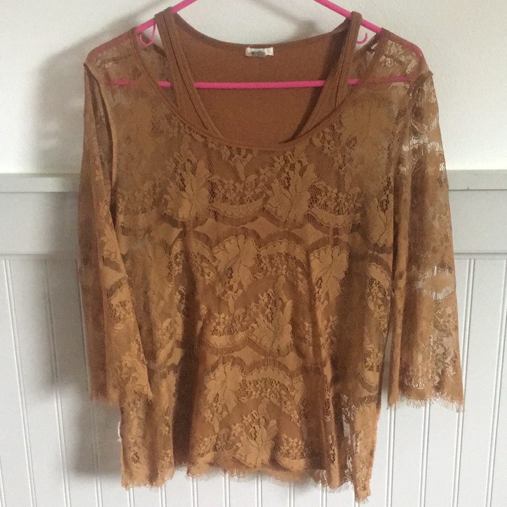 Fossil tank with lace layer top